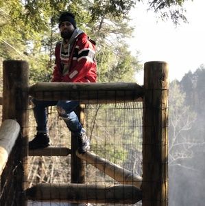 Meet your Posher, Tomas